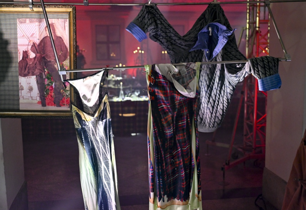 A Glenn Martens H&M esemény lángra lobbantotta Varsót nyers, brit excentrikus stílusával