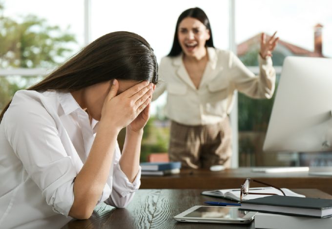  9 jel, amiről felismerhető, ha nárcisztikus a főnököd