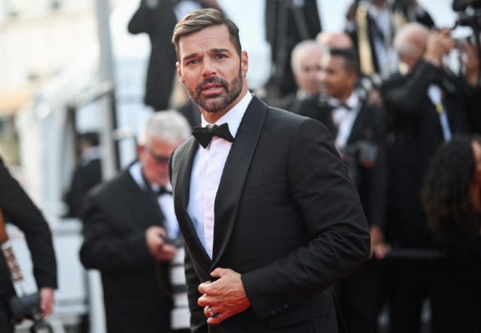 Ricky Martin belebetegedett a vérfertőzési botrányba