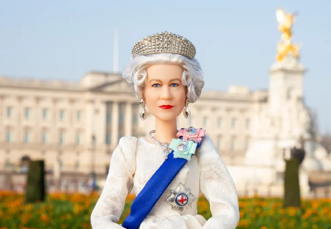 A legújabb Barbie babát Erzsébet királynőről mintázták