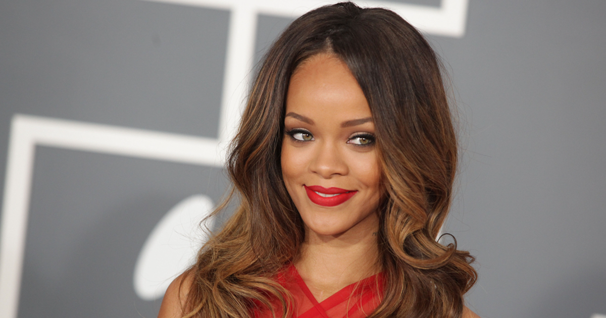 Rihanna Rizee Rihanna elképesztő szettben tűnt fel második fia születése után - Elle