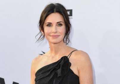 A greige dicsérete – Courteney Cox kanapéját akarja most mindenki 