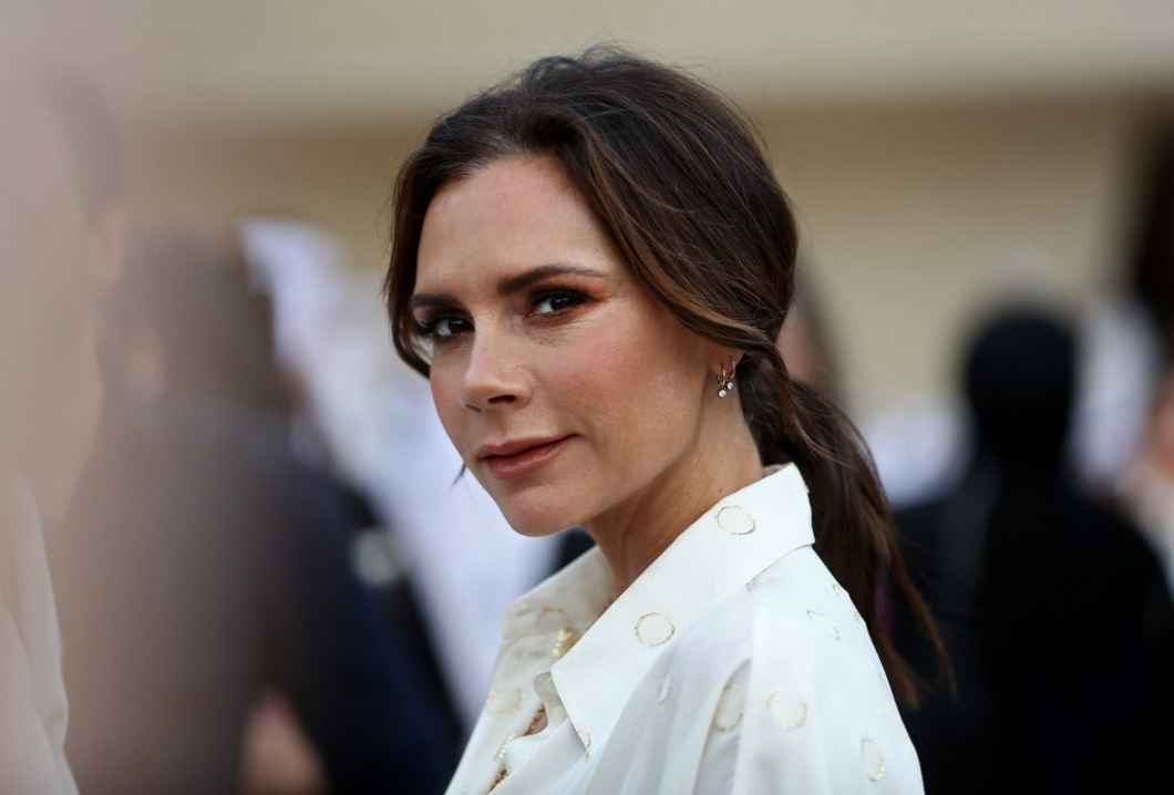 Victoria Beckham laza frizurája: ez a tökéletes copf titka