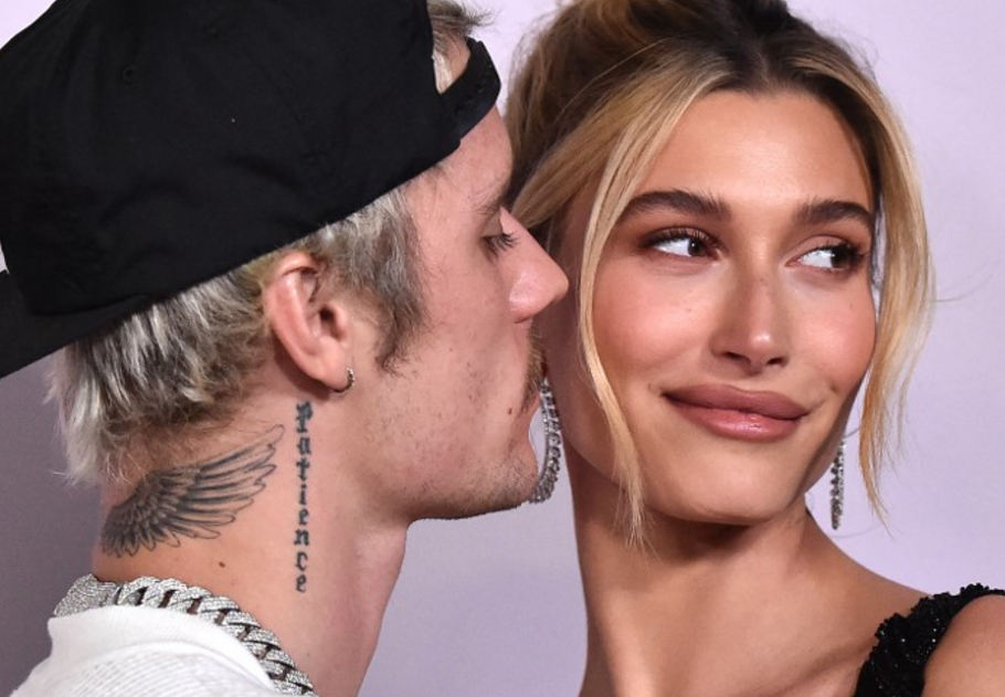 Hailey Bieber furcsa üzenetet küldött a férjének apák napján, főkép