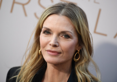 Michelle Pfeiffer komoly sérülést szenvedett - a monoklija a rajongókat is megijesztette