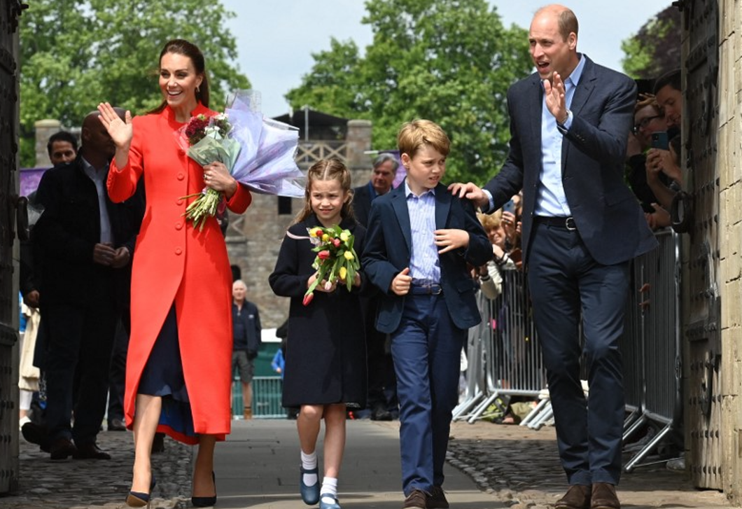 Amíg Katalin hercegné kórházban van, Vilmos herceg szokatlan gyereknevelési elvet követ