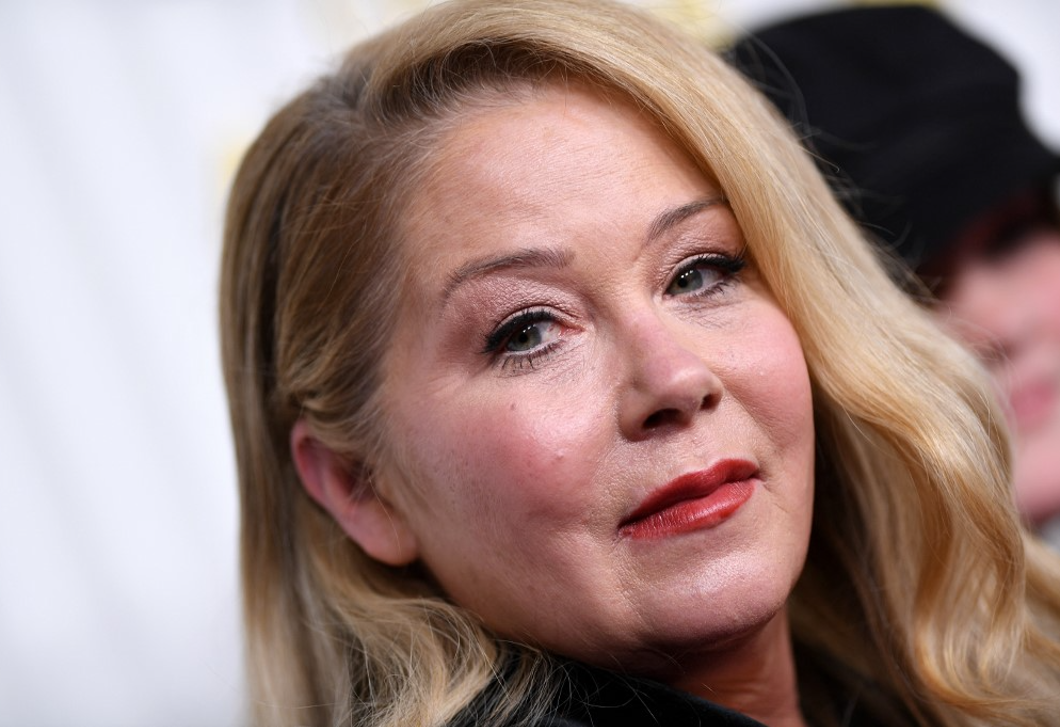 „Minden este álomba sírom magam” – Christina Applegate szívszorító vallomást tett a mellrákról 