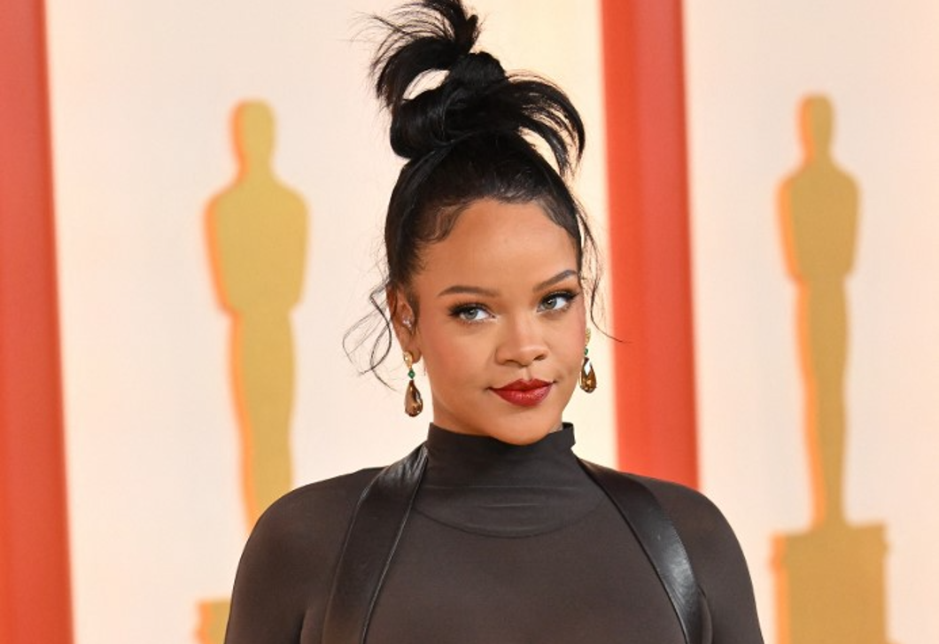 Fotó: Rihanna legvágatta a haját, megdöbbentette a rajongókat a változás