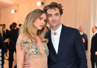 Robert Pattinson és Suki Waterhouse első közös gyermeküket várják