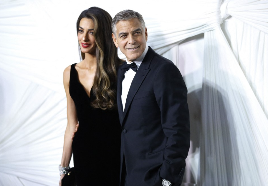 Egy kanapé nem kanapé – George és Amal Clooney ülőbútoros trükkje, amit te is bevethetsz, főkép