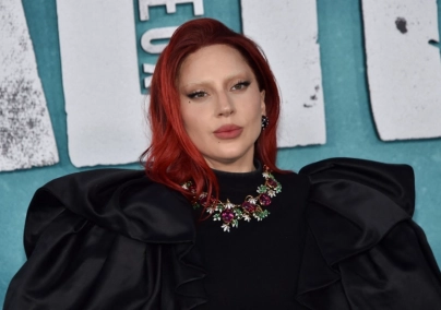 Lady Gaga meglepően olcsó cipőjére pályázik most mindenki