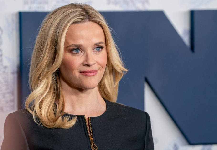 Reese Witherspoon bejárati ajtaja elbűvölte Hollywoodot – ezt a színt dicsérik most a tervezők, főkép