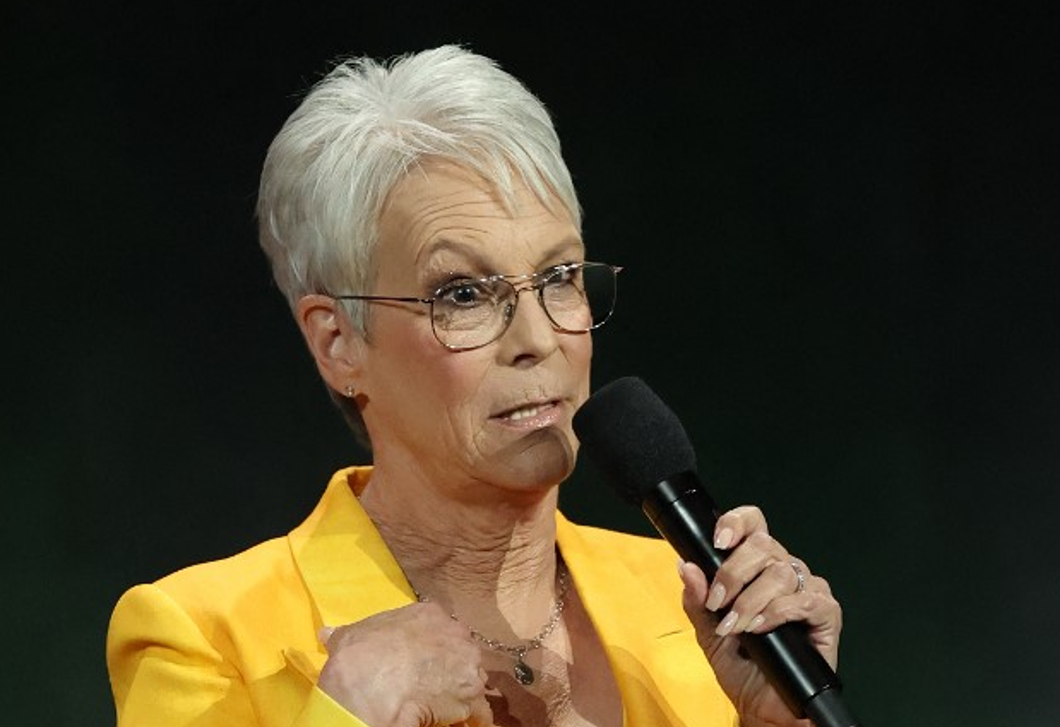 Micsoda fogadtatás! Jamie Lee Curtis ezzel a színnel tette tökéletessé az előteret