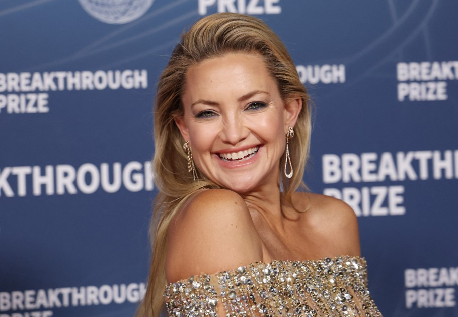 Használd ki a konyhasziget fölötti részt – Kate Hudson inspiráló konyhája, főkép