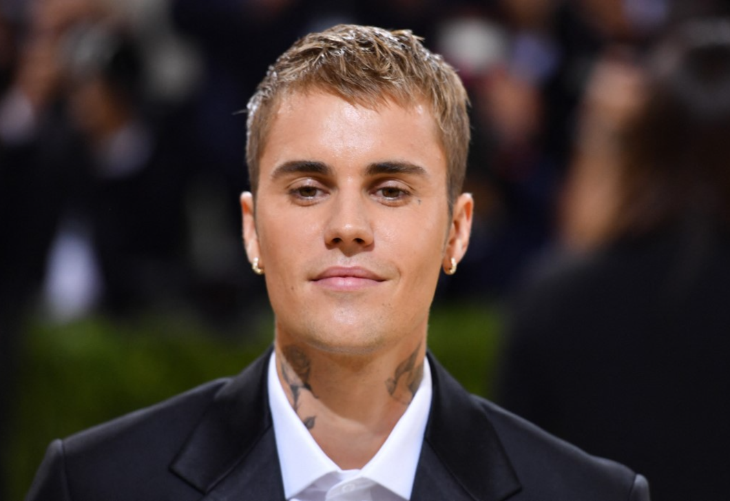 Justin Bieber új fotókat posztolt a kisfiával