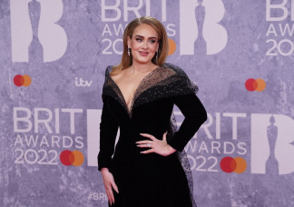A fekete estélyik uralták a Brit Awards vörös szőnyegét