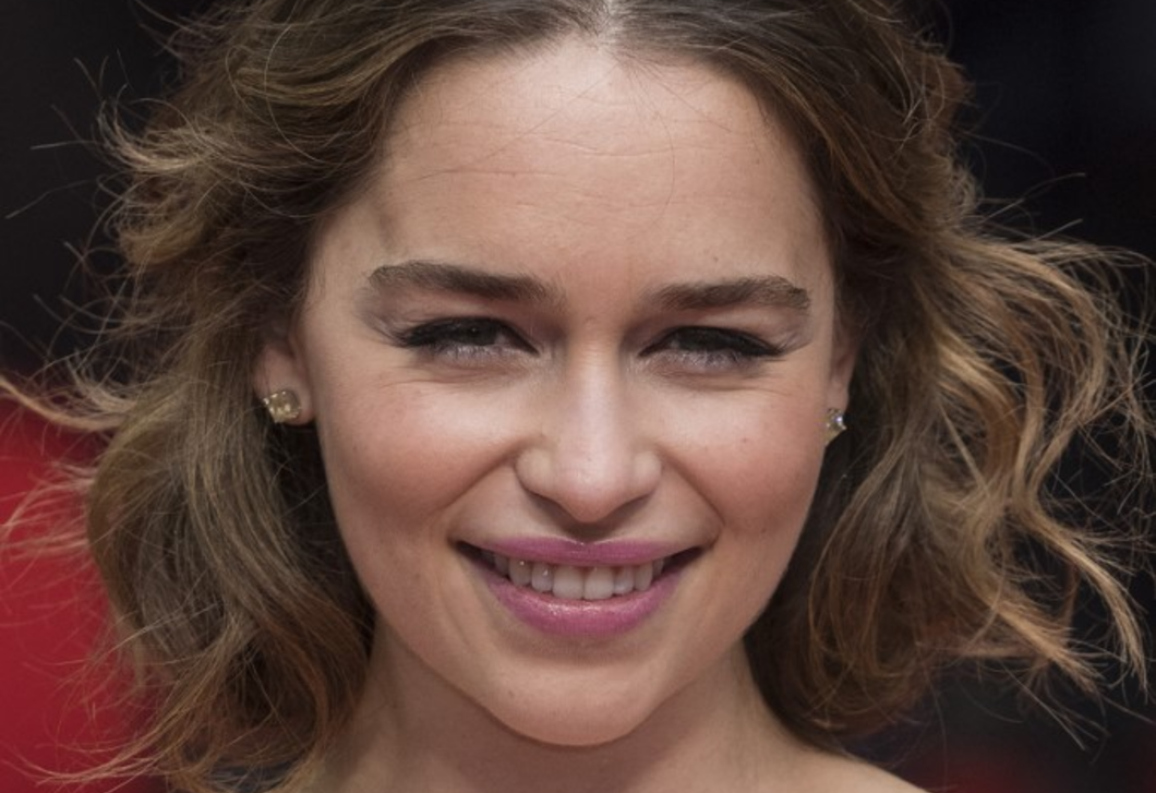 Budapesten forgat a Trónok harca sztárja, Emilia Clarke - Nem hiszed el, hova látogatott el