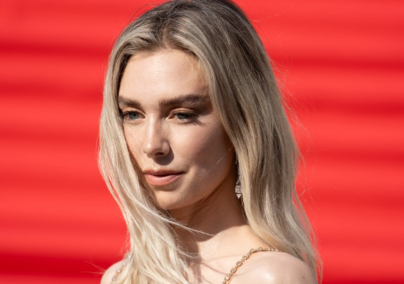 Friss fotó: az első gyermekével várandós Vanessa Kirby