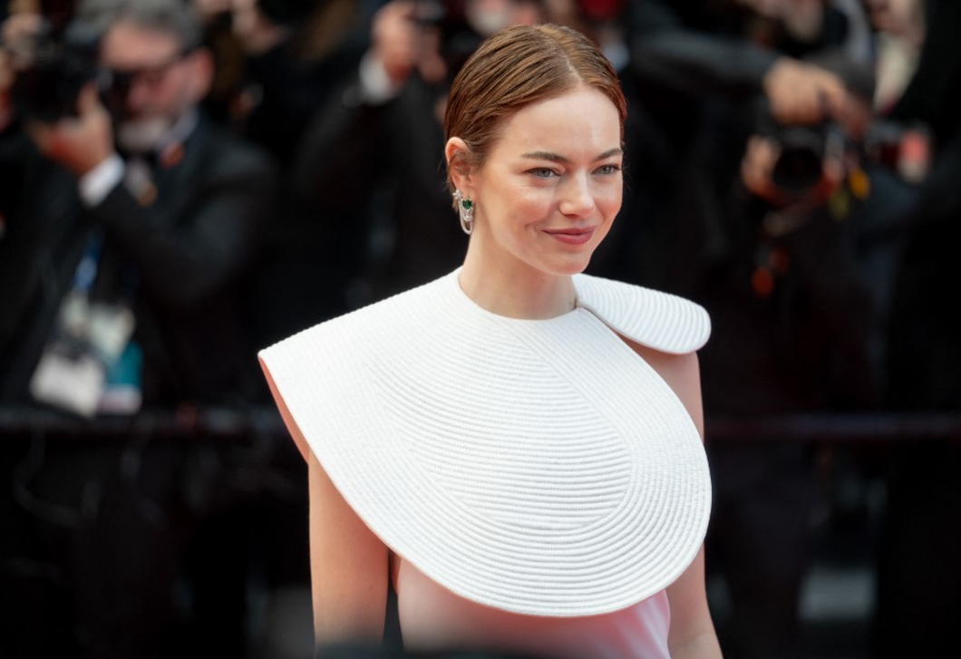 Emma Stone tündökölt a cannes-i filmfesztiválon, ezt a különleges ruhát választotta