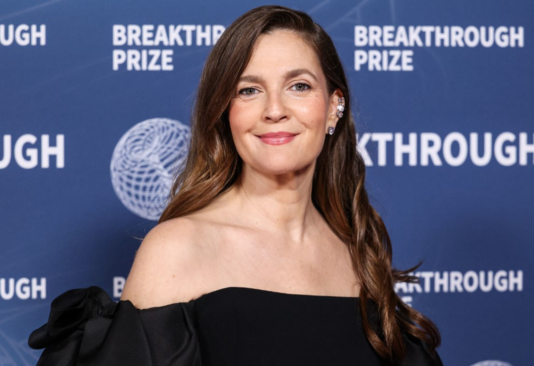 Az 50 éves Drew Barrymore smink nélküli fotója felrobbantotta az internetet