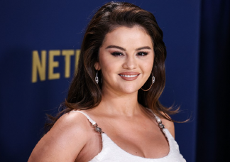Selena Gomez rózsaszín szettjéért megőrülnek a nők