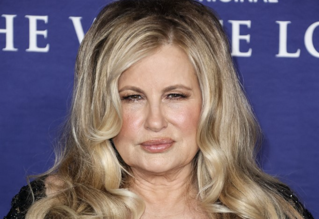 Jennifer Coolidge-ot A Fehér Lótusz új évadáról kérdezték, szenzációs reakcióján nevet most mindenki