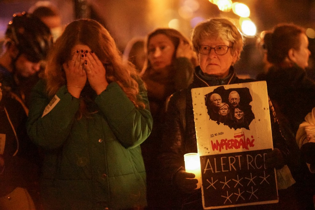 30 éves nő a lengyel abortusztilalom első áldozata