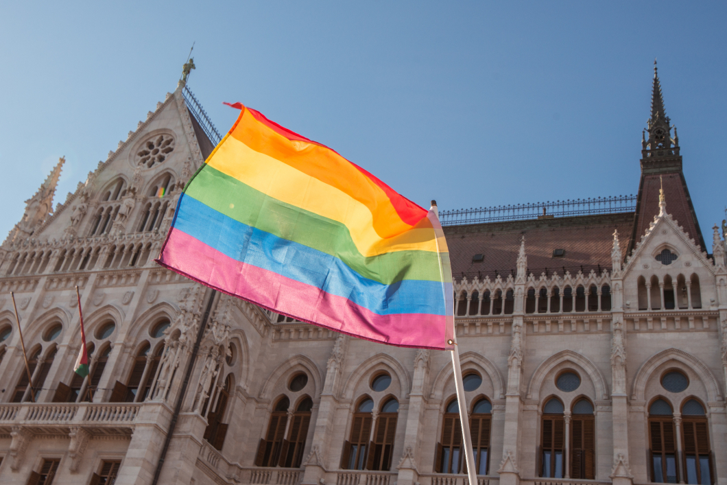 A magyarok közel fele támogatná az LMBTQ-házasságokat