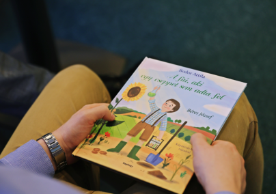 Inspiráló mesekönyv született a Béres Csepp megálmodójáról