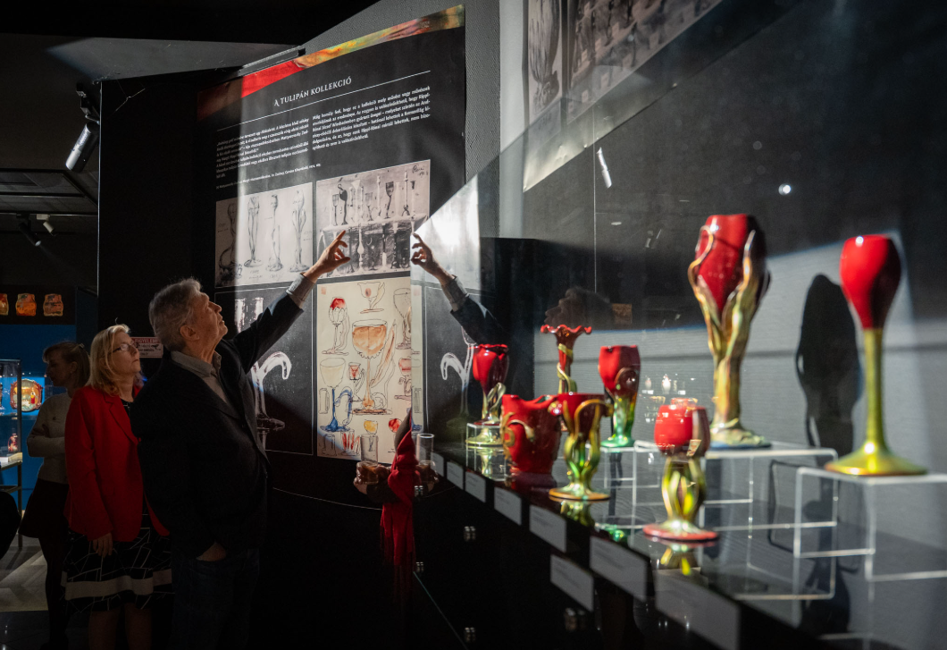 A Zsolnay-kerámiák legjavát mutatja be a Virág Judit Galéria