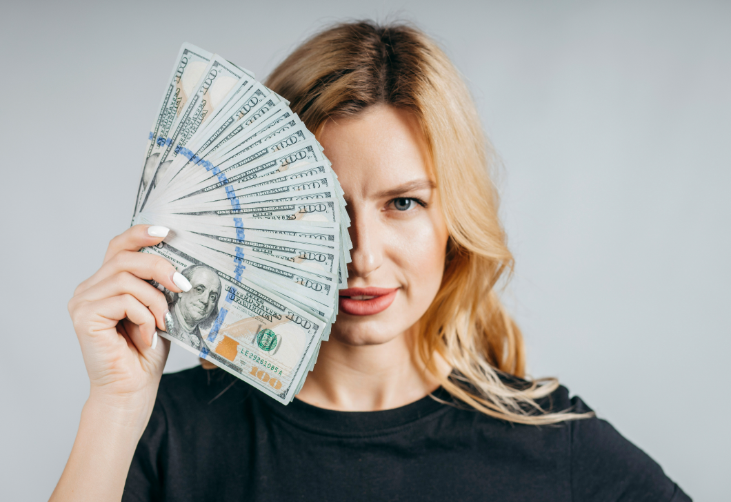 4 csillagjegy, akit szinte biztosan elkerül az anyagi csőd