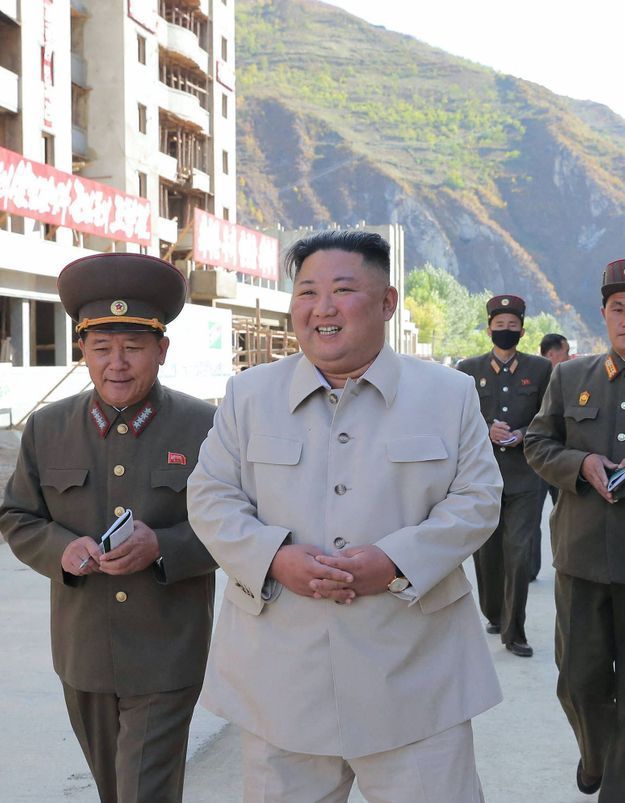 Észak-Koreában betiltották több népszerű ruhadarab viselését