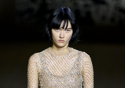 Több mint 700 óra alatt készült el a Dior couture ruhakölteménye
