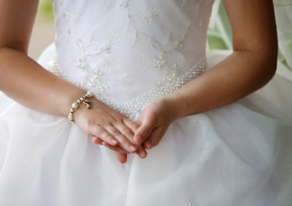 Egyre több helyen tiltják törvénnyel a gyerekházasságot