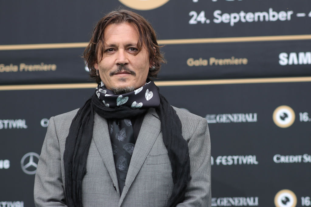 Botránya ellenére életműdíjat kap Johnny Depp