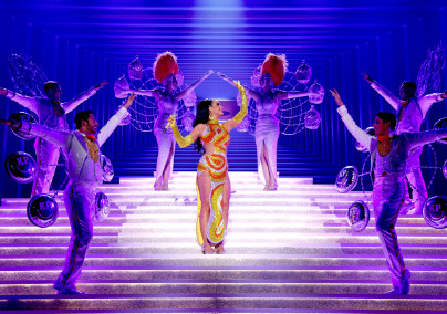 Las Vegas-i mesevilág: Katy Perry bámulatos fellépőruhái