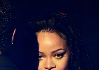 Látványos marihuánás ciginek öltözött Rihanna