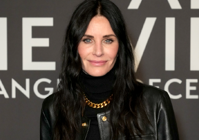 Courteney Cox legújabb fotója aggasztja a rajongókat, mintha nem is ő lenne a képen