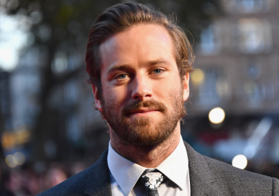 „Azt mondta, hogy 100 százalékban kannibál” - Kamerák előtt vallottak Armie Hammer áldozatai