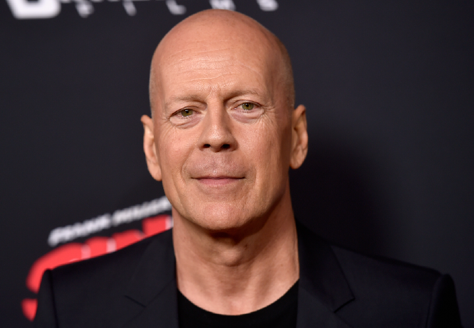 Megható felvételek láttak napvilágot a súlyos betegséggel küzdő Bruce Willisről és a családjáról