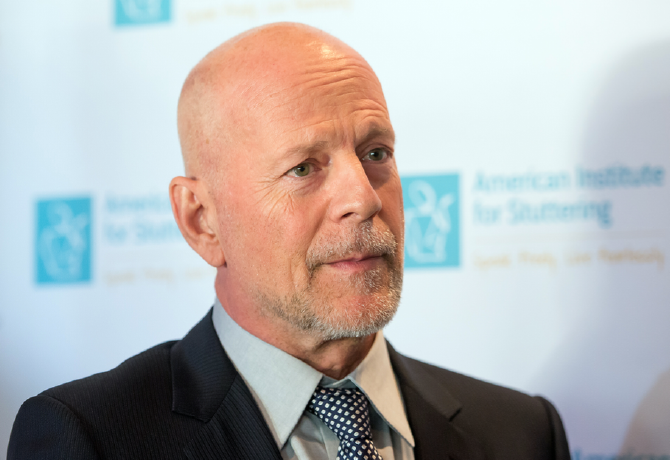 Megható üzenetekkel támogatják Bruce Willist a sztárok a tragikus diagnózis után