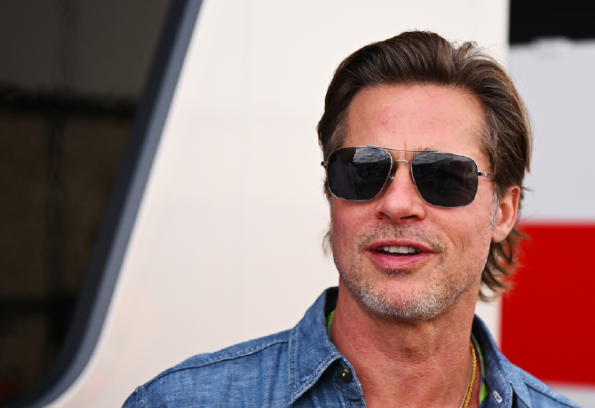 Brad Pitt új barátnőjével romantikázott Bono koncertjén