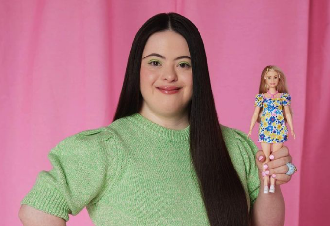 Megjelent az első Down-szindrómás Barbie baba