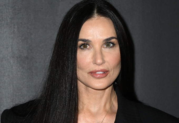 Demi Moore fürdőruhás fotóval robbantotta fel az internetet