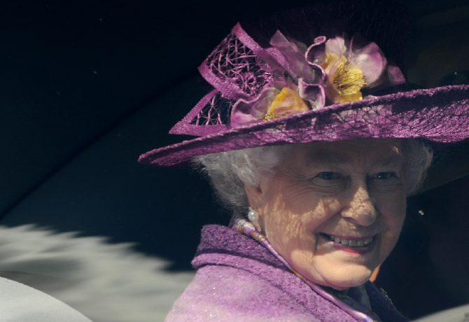 Döbbenet: II. Erzsébet királynő halála miatt hiánycikk lett ez a termék 