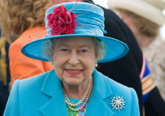 Soha nem látott fotók kerültek elő Erzsébet királynőről