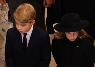 Sarolta hercegnő nem akármit súgott oda testvérének, Györgynek Erzsébet királynő temetésén