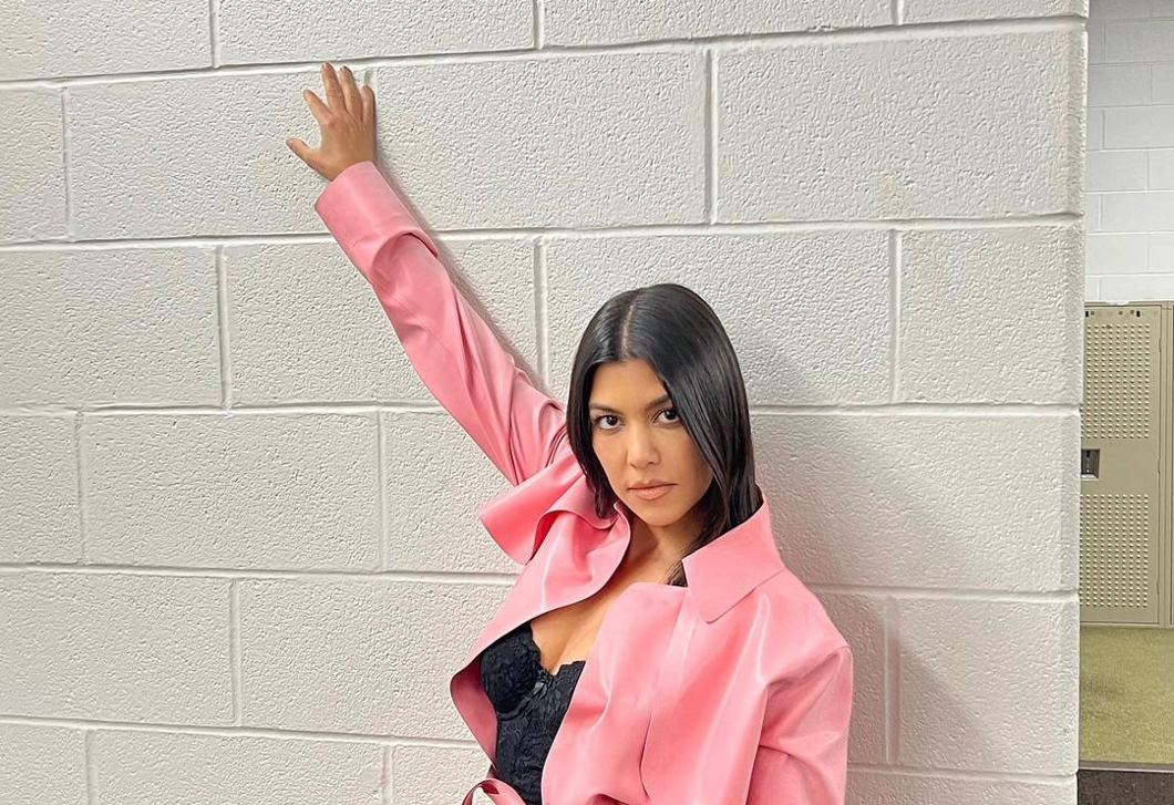 Kourtney Kardashian smink nélküli lesifotói felrobbantották az internetet