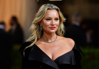 Undorító ajándékkal lepte meg Johnny Depp Kate Mosst