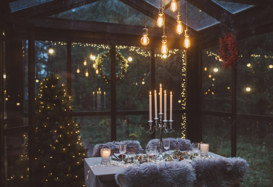 Karácsonyi fények: kreatív ötletek, hogyan helyezd el őket az otthonodban